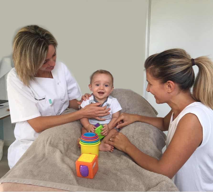 micropraxie-seance-bebe-accompagnement-parent.png